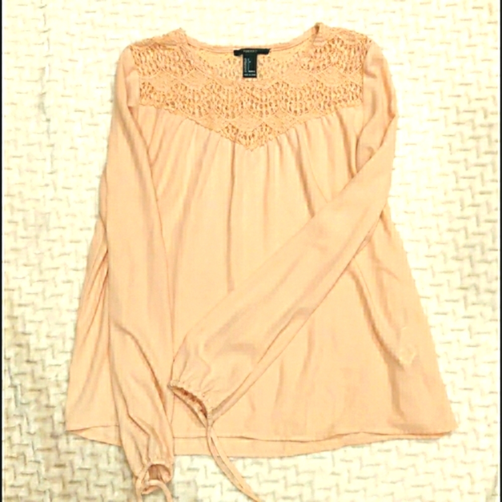 3/$15🔴LAST CHANCE🔴 Forever 21 Nude Women's Blouse